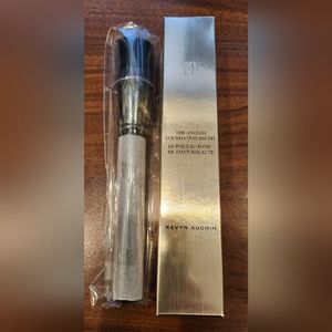 Kevin Aucoin The Angled Foundation Brush.New